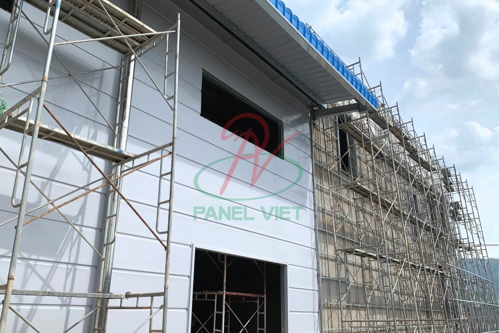 Vách panel rockwool nhà xưởng